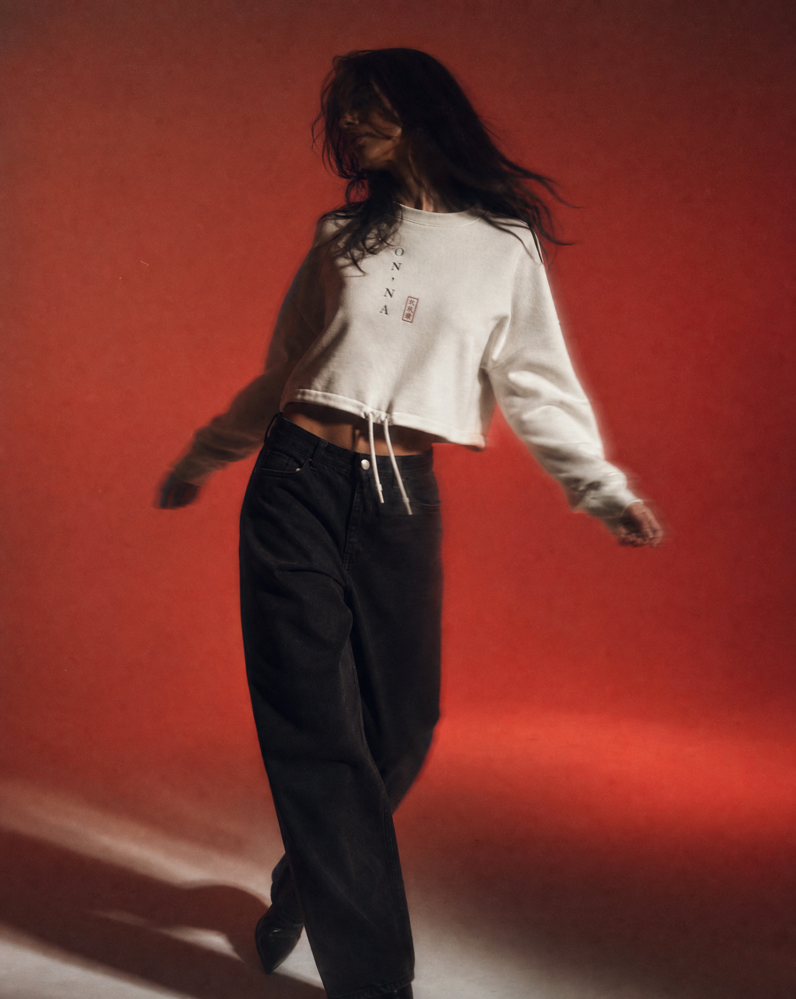 ŌN'NA | Sudadera cropped Musha